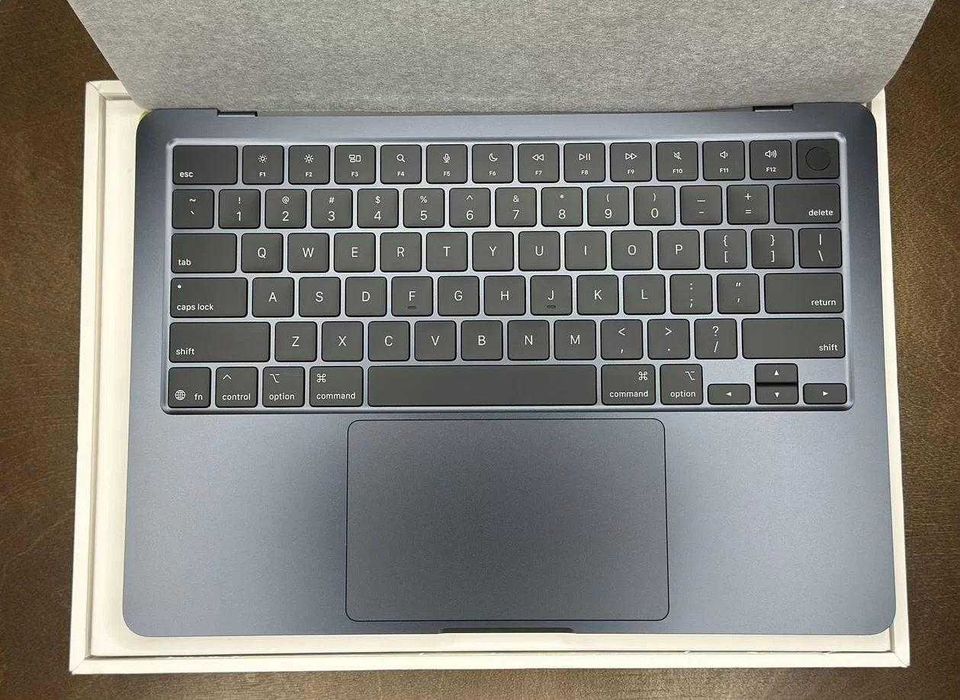 Macbook Air 13 M4 16 /512