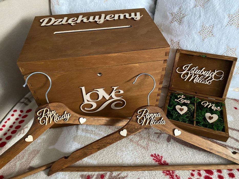 Pudełko na koperty, obrączki i wieszaki ślubne