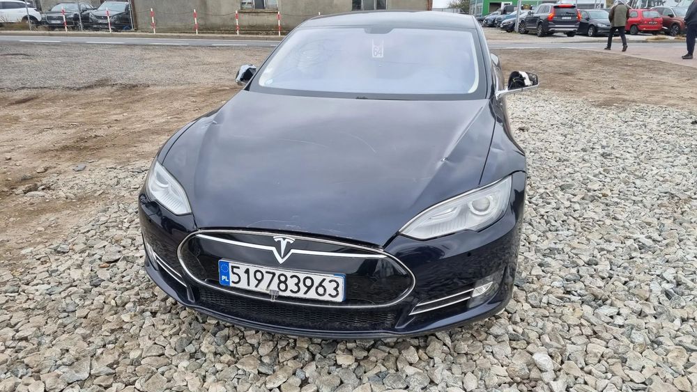 Tesla Model S S75