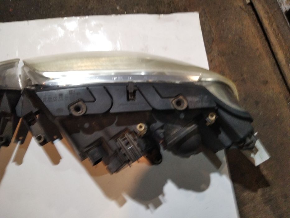 Фари Volkswagen b5 2004 рік