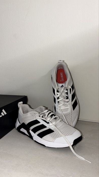 Кроссовки Adidas Dropset Control