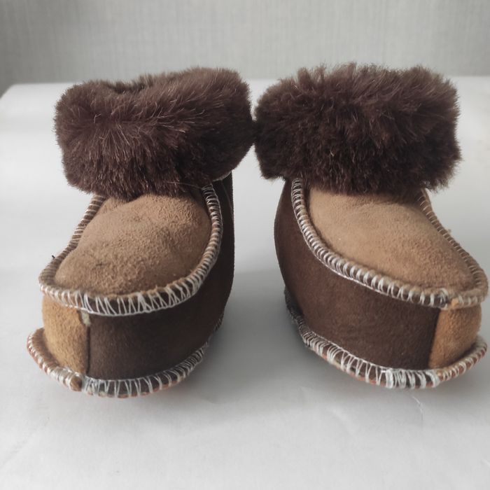 Сапожки- пинетки из натуральной овчины