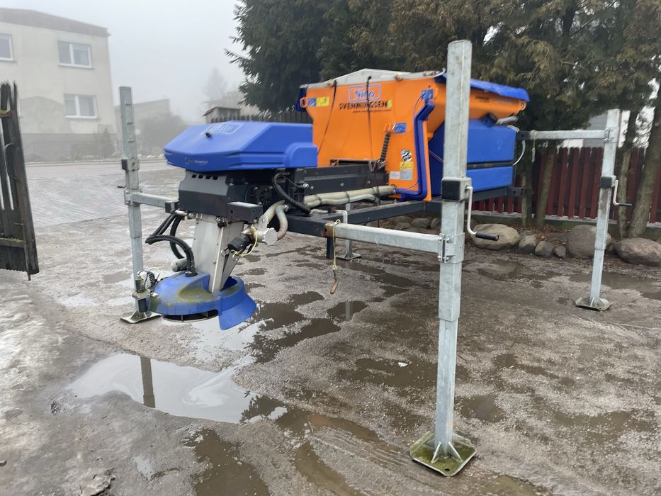 Solarka Piaskarka dostawczy Posypywarka Schmidt Nido Stratos silnik