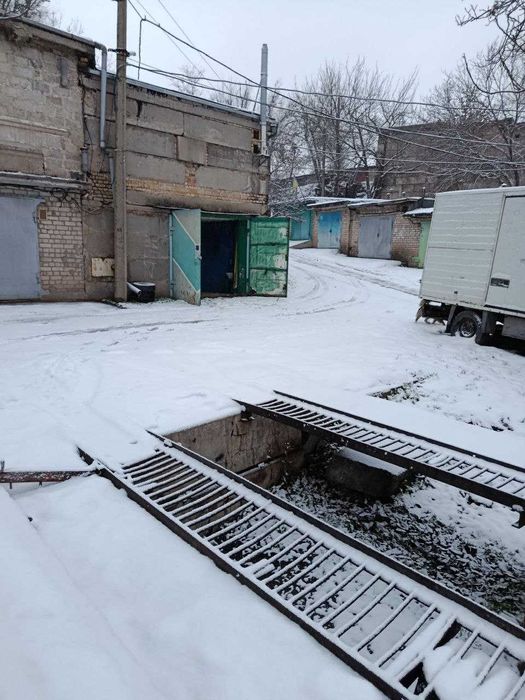 Продам капітальний гараж 50м²