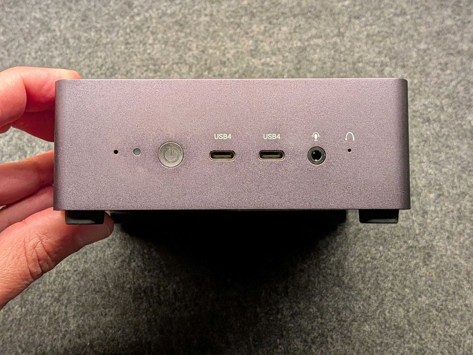 MINISFORUM Mini PC UM790 Pro, AMD Ryzen 9 7940HS, 32 GB DDR5/1 TB