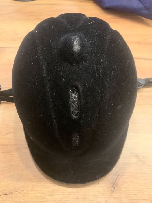Sprzedam kask jeździecki