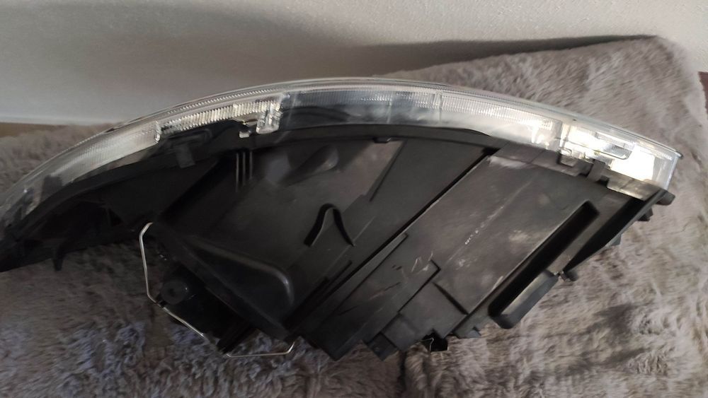 farol direito bi-xenon Volvo C30 facelift