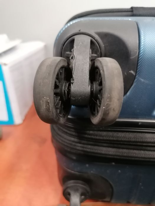 Walizka na kółkach level8