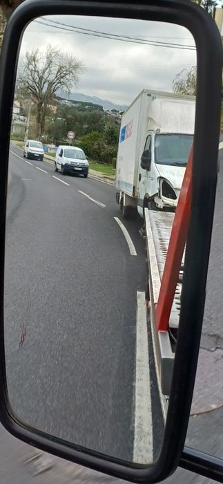 Serviços pronto socorro reboques