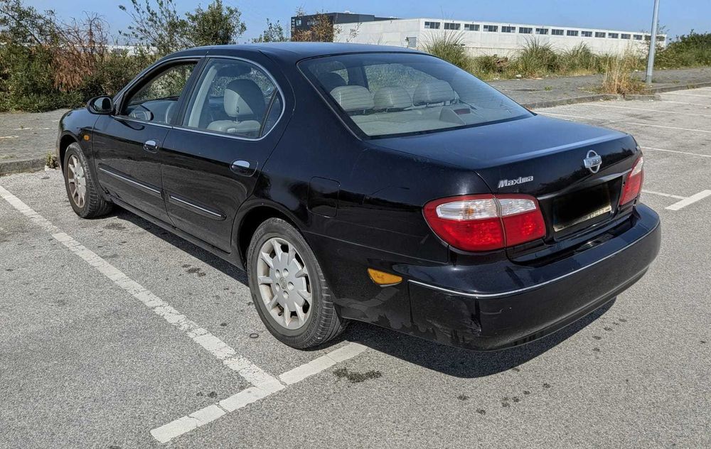 Nissan Maxima QX V6 2.0