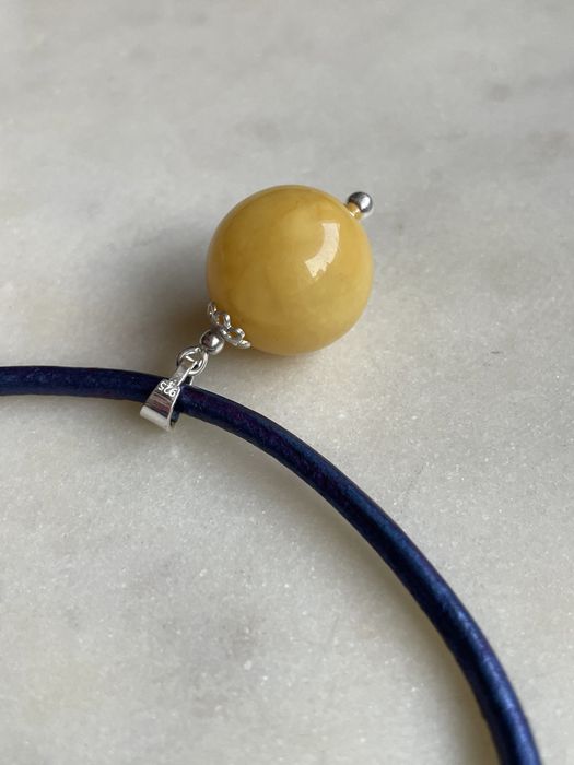 Naszyjnik choker obroża z kulką bursztynową