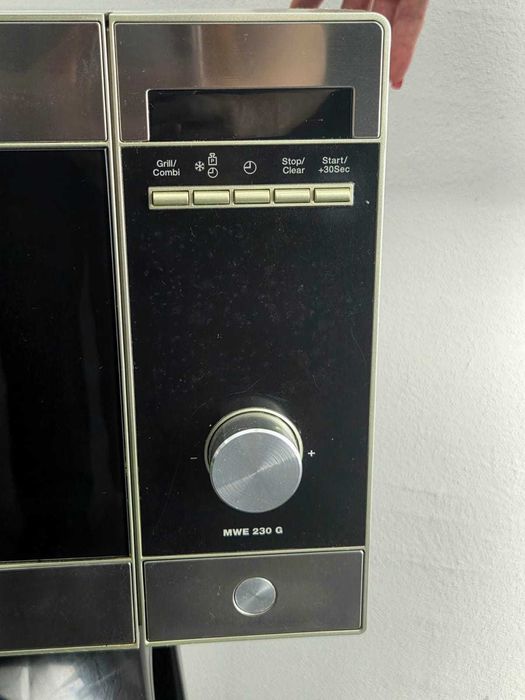 Micro-ondas eletrônico com grill em Inox TEKA