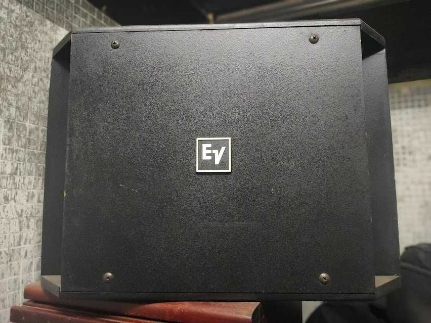 Vendo colunas Electro Voice  (EV) em bom estado