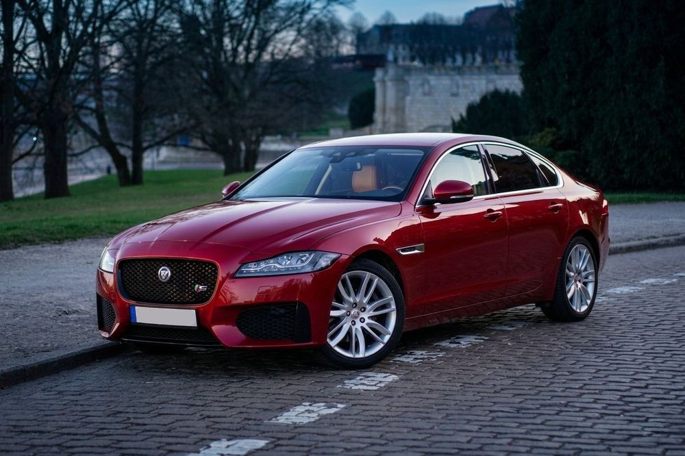 Jaguar XF