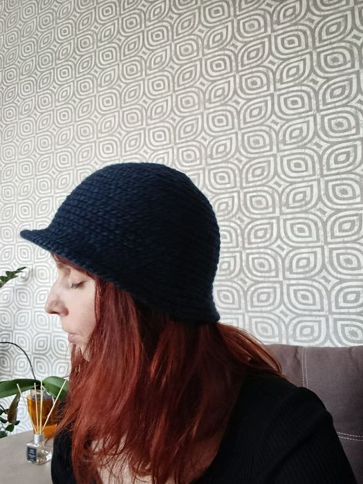 Продам шерстяную шляпку ручной работы