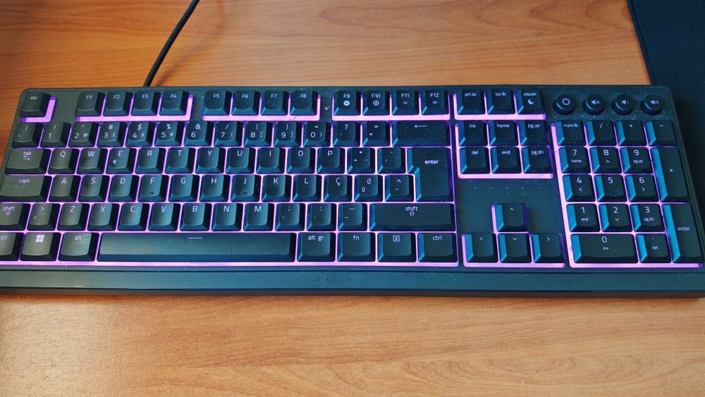 Razer Ornata V3 — Teclado Gaming