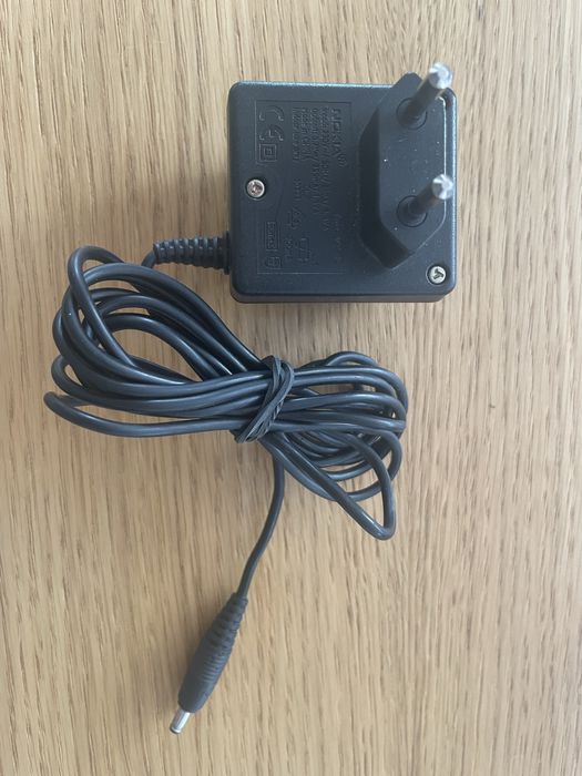 Oryginalna ladowarka do starej Nokii