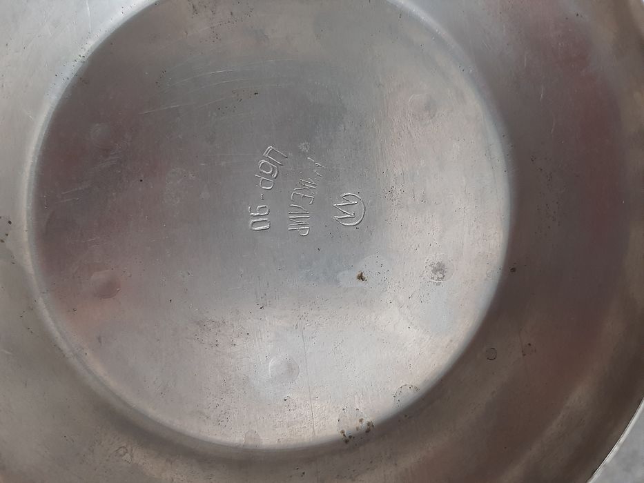 Taça de cristal com base de níquel