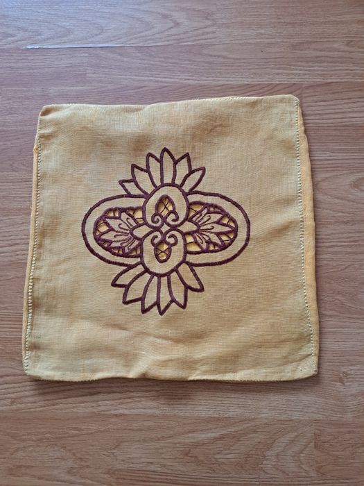 Poduszeczka jasiek poszewka ręcznie haftowana 38x38