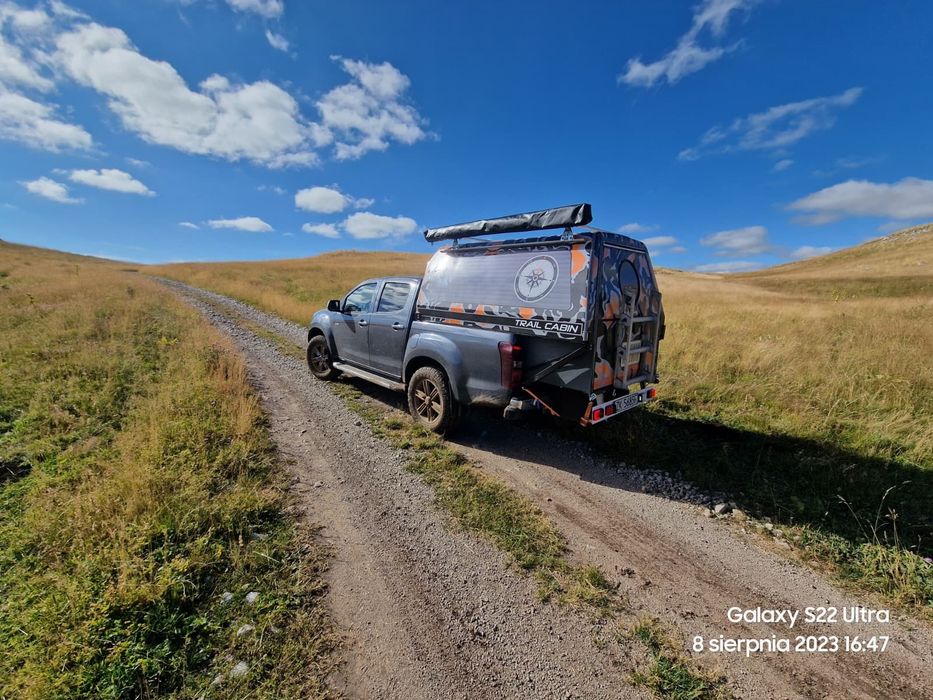 Zabudowa kamperowa pickup Isuzu d-max hilux