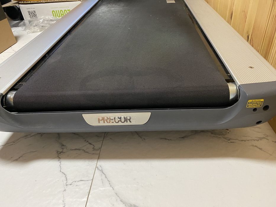 Бігова доріжка PREGOR 946i