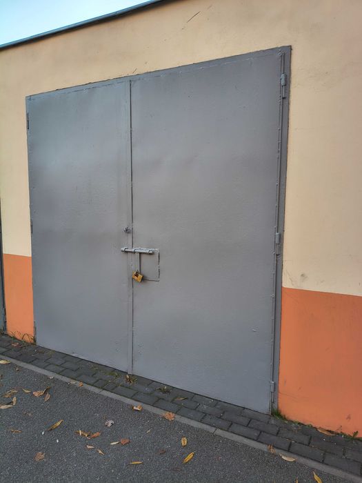 Sprzedam garaż murowany