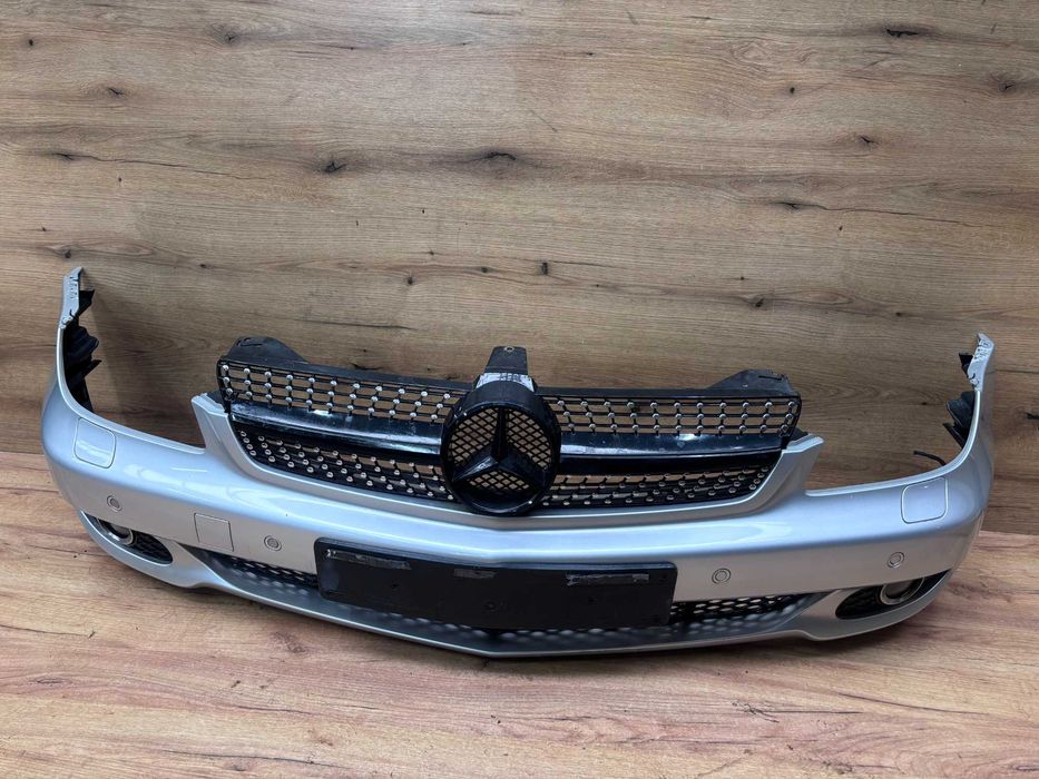 Zderzak przedni Mercedes CLS W219 6x pdc spryski kolor 775