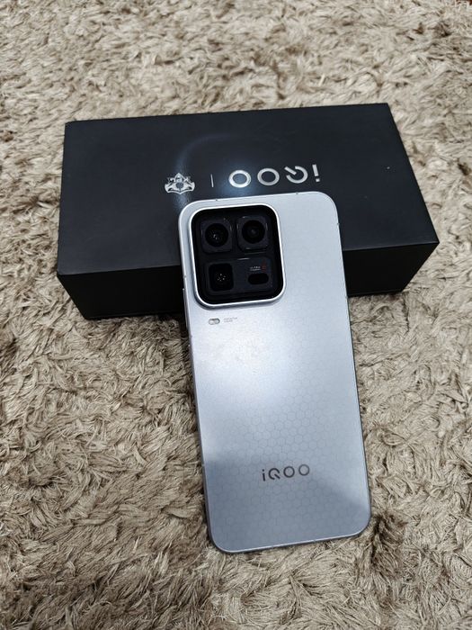 IQOO 15 Ultra **16gb/512gb** c/fatura