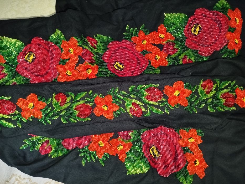 Вишите плаття бісером