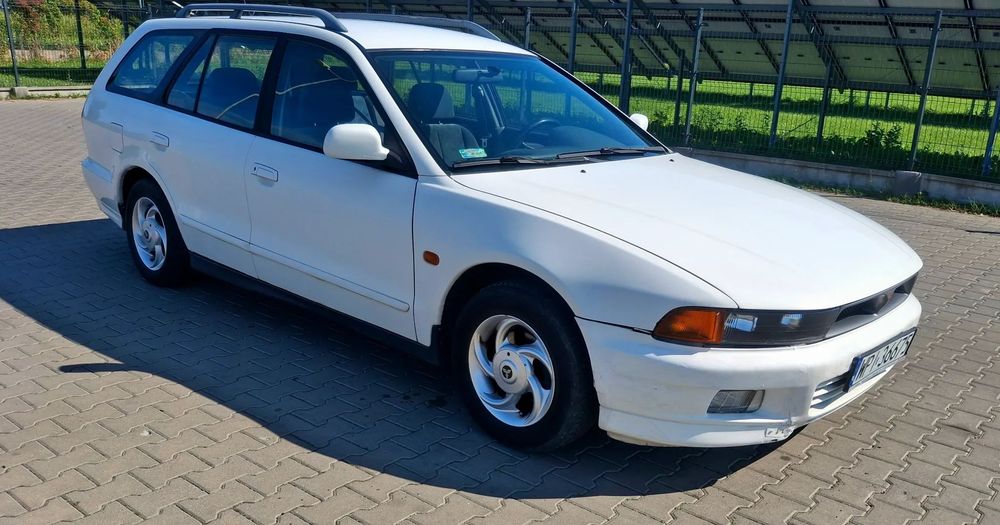 Mitsubishi Galant Mitsubishi Galant Combi 2.0 Benzyna Automat | 1997 |