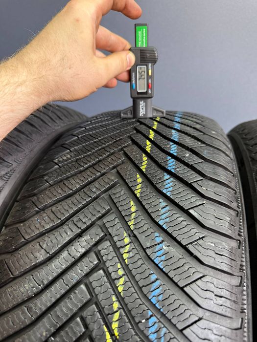 Шины БУ 235 50 R 19 Michelin Alpin 7 Зима Комплект резина