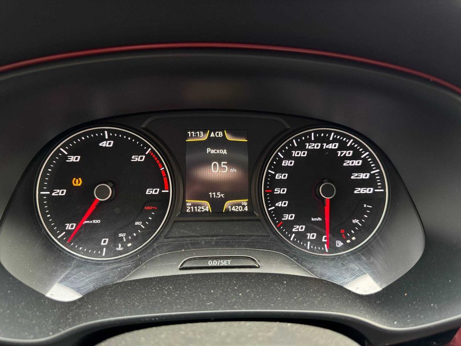 Seat Leon 2014 року 1.6 Дизель МКПП