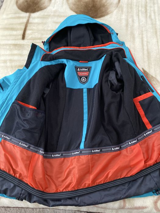 Продам лижну куртку