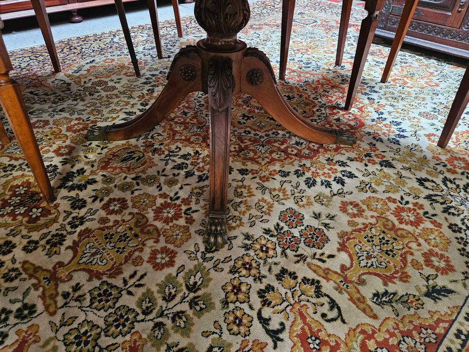Mesa antiga em madeira maciça - extensível - óptimo estado geral - Só