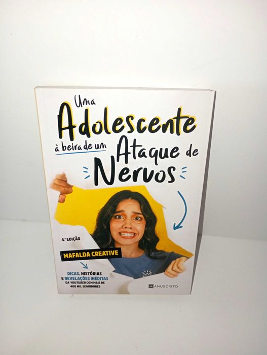 Uma adolescente à beira de um ataque de nervos