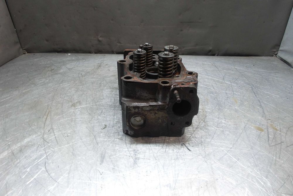 Głowica do silnika Scania DC 1102. Cylinder head Scania DC 1102