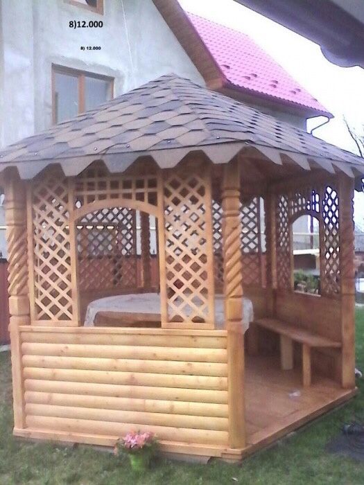 Альтанки ,  гойдалки.