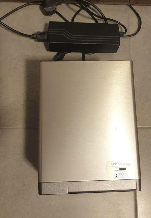 QNAP TS-410 мережеве сховище NAS + 4 диски по 500ГБ