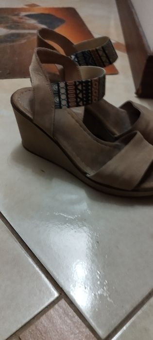 Sandały koturny Ryłko rozm 36