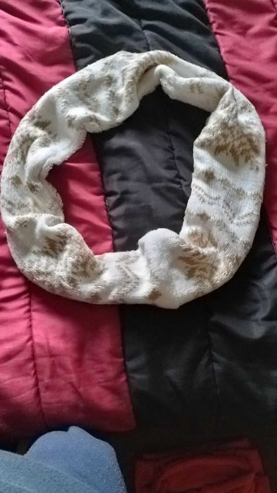 Cachecol fechado Echarpe branco e castanho