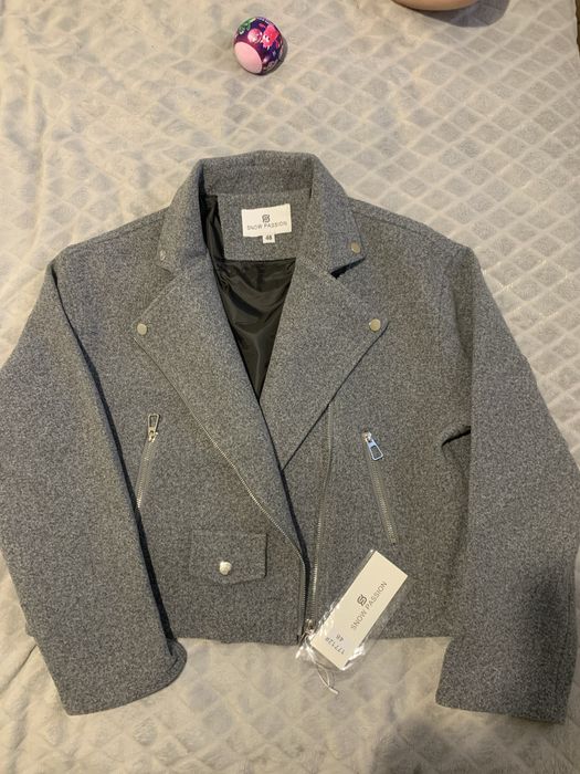 Продам косуху. Стан новоі. Сірого кольору. Швидка відправка