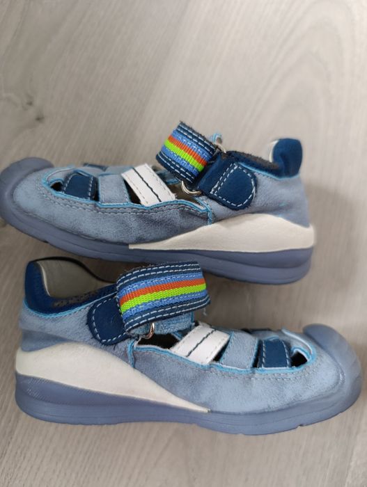 Sandały zabudowane cool club, bio fit, rozm. 23