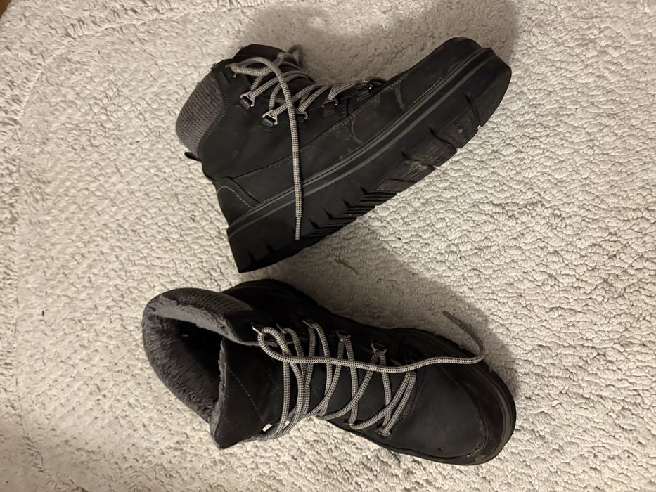 Granatowe zimowe buty z kostkę wiązane 40 zima górskie trapery