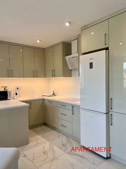 Apartamenty Pokoje Doba Noc Godziny / dłuższy wynajem