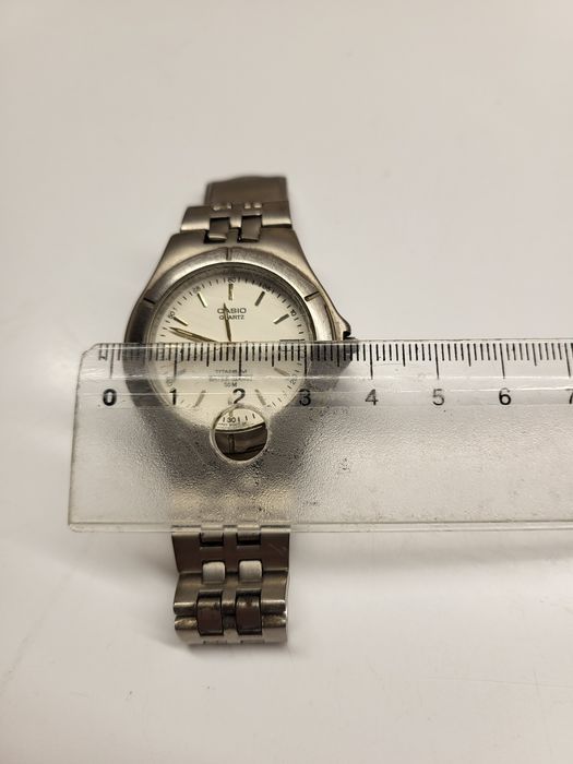 Жіночий наручний годинник Casio MTH-1018 Titanium