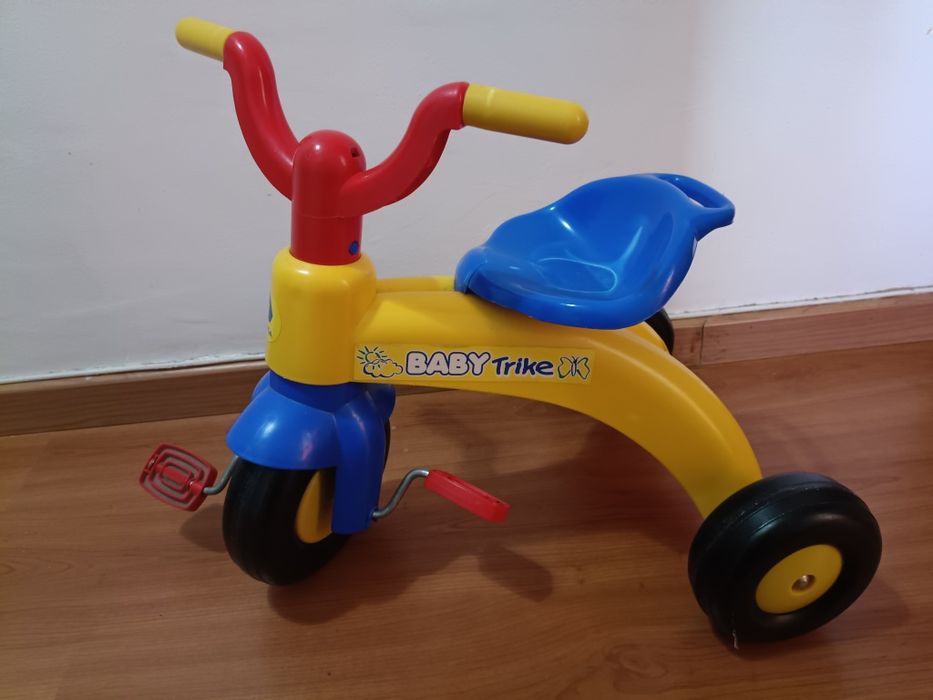 Triciclo "Baby Trike", leve e fácil de manusear, 12 meses até aos 3 anos