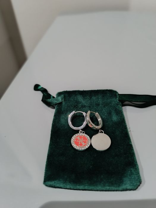 Brincos pendentes Guess
