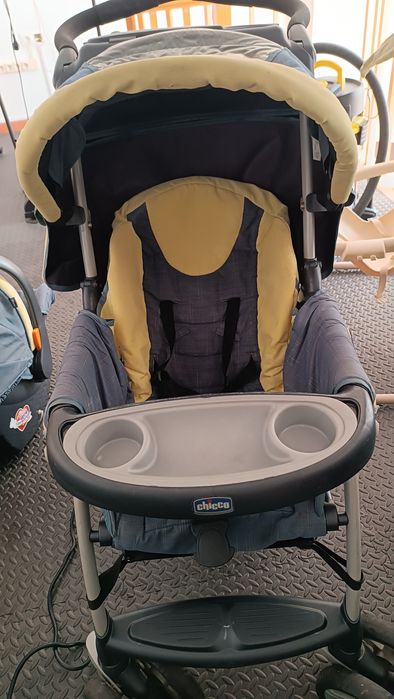 Carrinho e baby cock