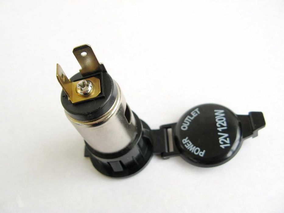 Гнездо прикуривателя Прикурювач