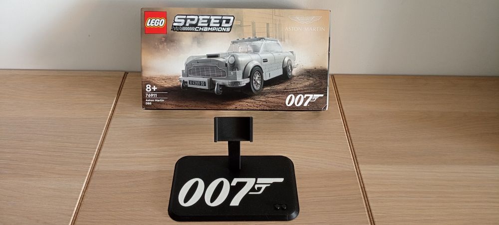 Lego Speed Champions Aston Martin DB5 + Expositor